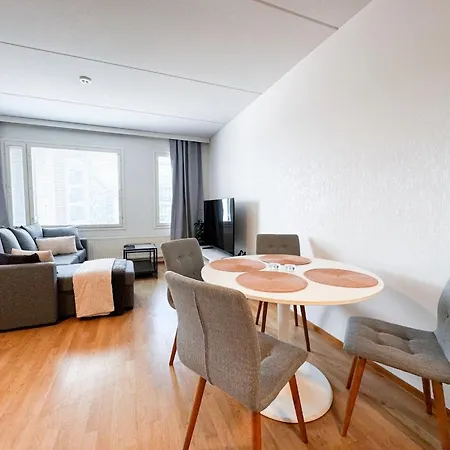 Tilava Saunallinen Kaksio Omalla Parvekkella! Apartment